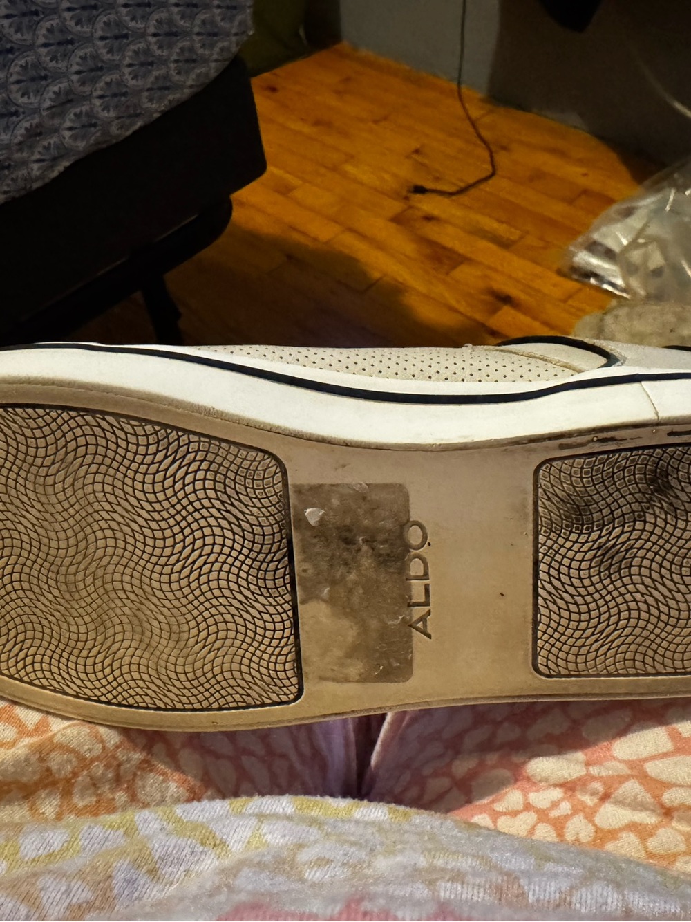 Aldi’s Men's Casual Leather Lace-Up Sneakers beige with green trim - Picture 4 of 8